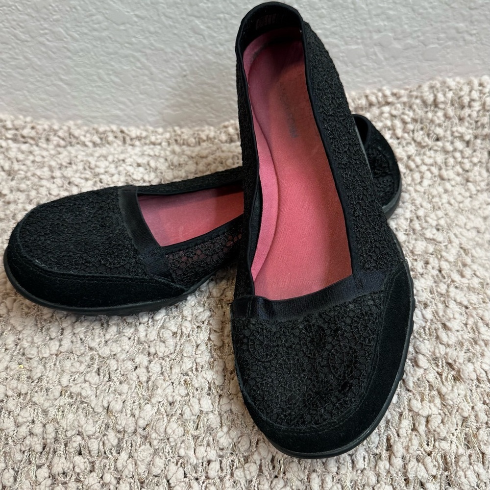 Women’s Skechers Black Flats, sz 8.5